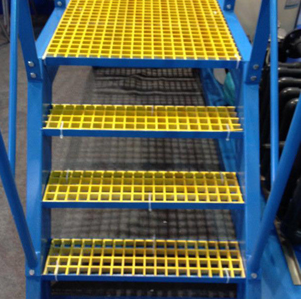 Il passaggio pedonale giallo FRP che gratta non la grata della vetroresina di slittamento riveste la dimensione di pannelli di 30*30mm