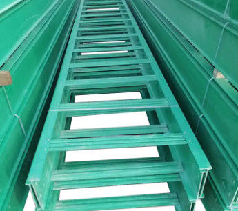 Tipo solido verde cavo Tray Non Combustible High Flexibility della scala di FRP