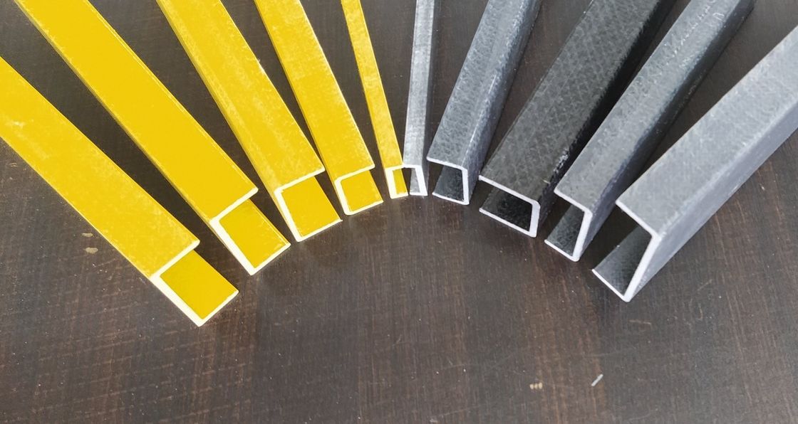 Profili di FRP pultrudati personalizzati di forma C, eccellente resistenza agli urti, canali di FRP pultrudati multicolori