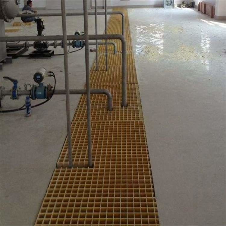 Strada dell'impianto di elettroplataggio Utilizzare 38*38*30mm Griglia in FRP Dimensione e colore personalizzati